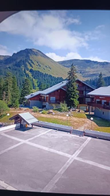 Studio Au Pied Des Pistes Avec Vue Sur La Montagne Mieussy Exterior photo